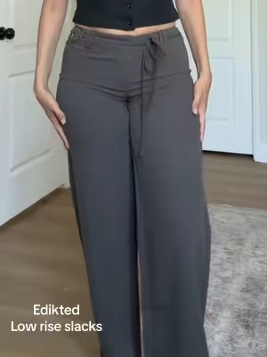 I haven’t been this obsessed with pants, this is crazy @Edikted 