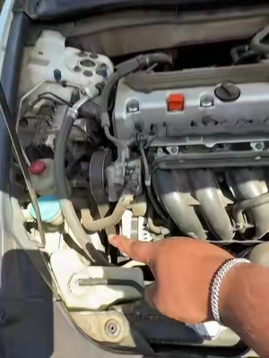 #Lavando #un #motor #de #un carro Lavando un motor de un carro