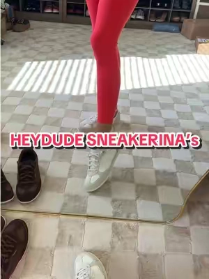 @HeyDude  #heydudeshoes  #sneakerina  #sneakers #balletflats #falloutfits 