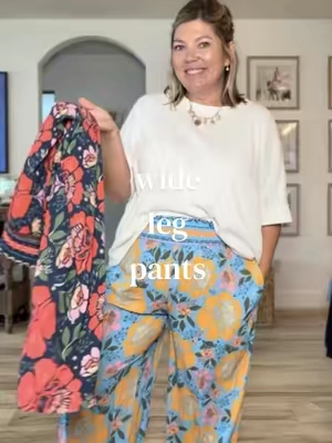 OBSESSED with these wide leg pants! Perfect for back to school 🤩 #fyp #TikTokFashion 