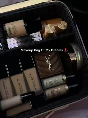 #makeupbag #makeuporganization #makeup #travelmakeup #vanitycase 