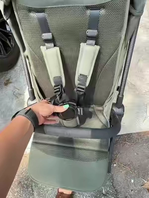 the easiest stroller I’ve ever had #mompush #stroller #compactstroller #travelstroller #babyregistrymusthaves 