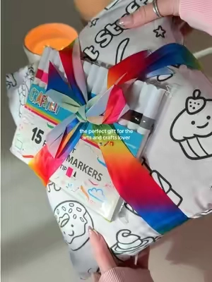 Such a good activity during the colder months! 🥹 #coloringblanket #coloringtok #coloring #craftideas #giftsforteens 