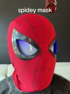 Just in time for the new Spiderman movie! Spidey hero mask with remote control! So cool for a Halloween costume too! #spidey #spidermancosplay #spidermancostume #spidermanmask #spideysense 