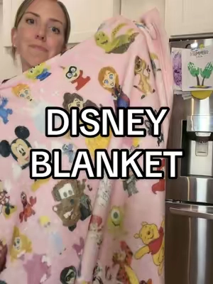 this will 100% make their day 🥹 #disneyblanket #disneycharactersblanket #disneytok #disneyfinds 