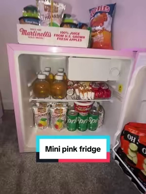 Every kid wants this, even I want one @upstreman #upstremanminifridge #minifridge #minifridgerestock #dormfridge #officiallyeirene 
