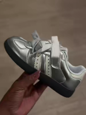 Replying to @balabalakids balabala Girls sneakers #sneakers 