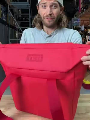 Yeti Daytrip 20L Insulated Tote Bag #yeti #totebag #cooler #softcooler #yeticooler 