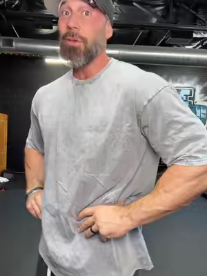 Grab this 4 pack of oversized mens acid washed Ts before they sell out again - #summerwins #tshirt #crewneck #acidwash #fitover40 