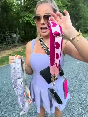 keep your heavy bulky purse in the car girl🤦🏼‍♀️🫣 