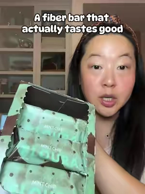 New flavor from @Floura & Co Mint Chip with 15g fiber, dairy free, gluten free and actually tastes good #flourafiberbars #fiber #highfiber #dietaryfiber #highfiberdiet 