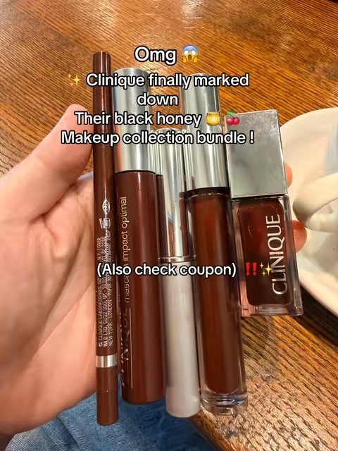The ultimate Black Honey lineup in one set-from lips and liner to mascara and gloss. That iconic deep berry shade looks different on everyone and gives the prettiest effortless makeup look. #CliniqueBlackHoney #CliniqueMakeup #BlackHoney #makeupset 