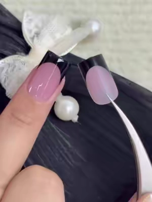 No more uneven French tips… this makes it effortless 💅LW #nail #pressonnails #fry #squarenails #frenchnails 