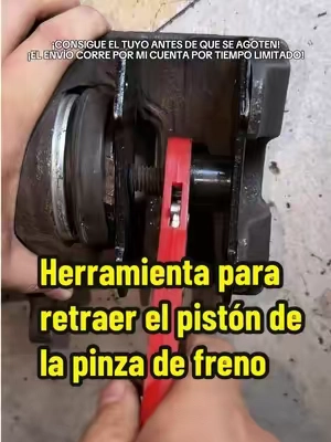 Retraer los pistones de la pinza de freno es la parte más difícil del trabajo. Nunca uses un martillo, ya que podrías dañar las piezas. Esta herramienta de trinquete para pinzas funciona con sistemas de uno, dos y cuatro pistones, aplicando una presión uniforme. Ideal tanto para mecánicos como para aficionados al bricolaje automotriz. ¡Encuentra el enlace en el video para conseguir la tuya!#CarDIY #MechanicTools #BrakeReplacement #CaliperTool #AutoRepair