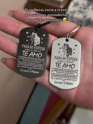 No es solo un llavero. Es la frase que un esposo quiere que su mujer recuerde cada vez que tome sus llaves: eres más especial de lo que alcanzas a ver.#regaloparaesposa#llaveroconmensaje #amorconyugal#regalodeaniversario #tiktokshop