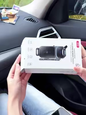 A practical car gadget you‘ll use every day. #tiktokmademebuyit  #handfree  #caraccessories  #safedrive  #dailylife 
