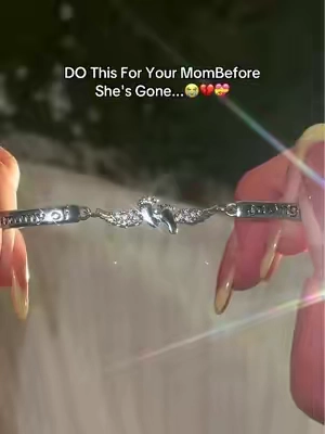 Get this for your mom ♥️#booknecklace 💍👼#tiktokshop #jewelry #mothersday #mothersdaygift 