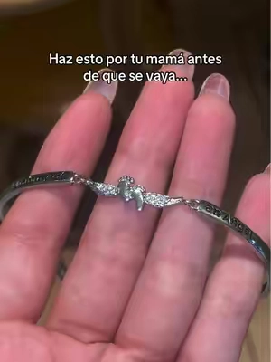 Consíguele esto a tu mamá♥️#booknecklace #mom #MomsofTikTok #giftformom
