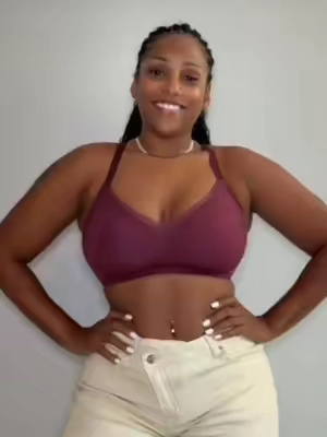 Ordinary bras bulge the back. Soft stretch fabric smooths bumps for all-day weightless comfort.#shapellx #bra #wirelessbra #comfortable #bodyconfidence #OOTD