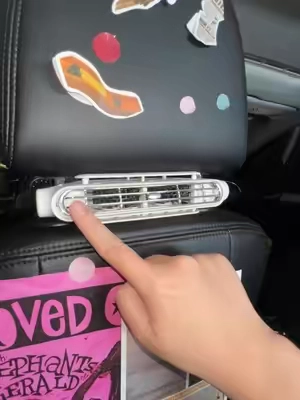 This clip fan keeps my baby’s seat cool and comfortable wherever we go. 🚗❄️😊#TikTokShopSummerSale #SummerFinds #coolhill #fan #clipfan 