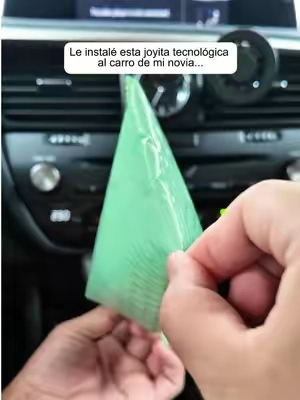 En las reuniones de autos todos preguntan cómo pongo la música tan fuerte y sin cables manteniendo la pantalla original #carmeet #autos #coches #tunear #sonidoparacarro