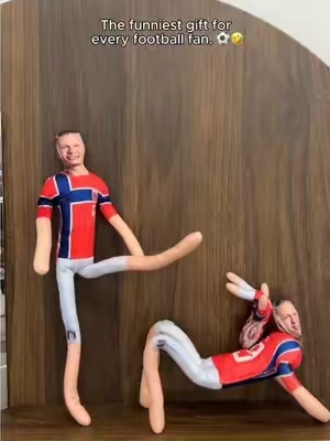 I bought this Haaland doll as a joke… now I can’t stop laughing. 😂⚽ #Haaland #FunnyDoll #FootballFans #FunnyGifts #TikTokMadeMeBuyIt