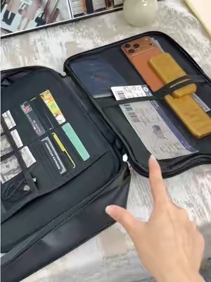 Ignífugo ✅ Impermeable ✅ Organizado ✅ Estas carpetas etiquetadas mantienen todos tus documentosq importantes seguros y fáciles de encontrar. Pedí tres para que cada uno de mis hijos tenga la suya cuan