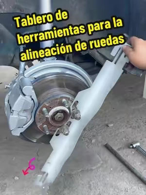 Los neumáticos del coche están desgastados de forma desigual y la dirección está descentrada; puede ajustar su posición automáticamente.#CarDIY #tools  #autotools #savemoney #safetyfirst 