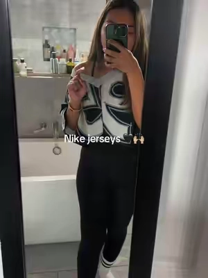 Cropped Nike jerseys 🖤 #nike #croppednikejersey #croppedtops #falltops #tiktokshopsummersale 