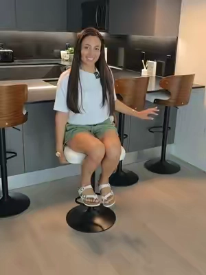 Bar high chair moderna minimalista . . . #homefurniture #Home #homedecor 