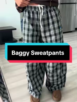 Baggy Sweatpants #baggysweats #streetwear #mensstreetstyle 