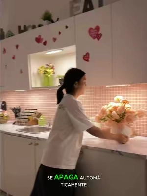 Lakas makayaman kung maglagay ka nito sa bahay nyo😍😍#cabinetlight #KitchenHacks #light #tiktokmademebuyit #sensorlight 