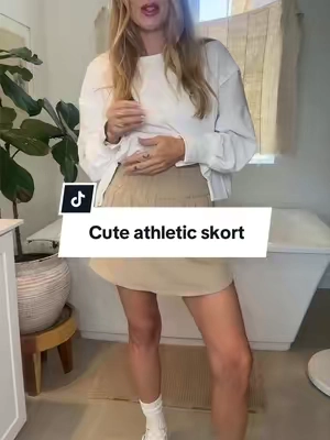 This is one of those pieces that feels so much more expensive than it is! I’m 5’9”-140 wearing the medium. #skort #skirt #athleticskirt #golfskirt #builtinshorts 