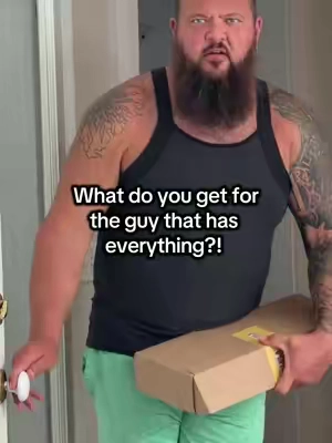 Great gift for the guy that has everything! #giftsforhim #giftbox #hotsauce 