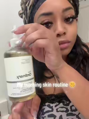 1/2 of my favorite skin toners, I use for my thighs, face, and under arms 🔥 