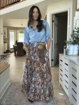 Literally obsessed with this skirt. Absolutely watching for the other design to come back in stock! So soft, flowy and versatile. 