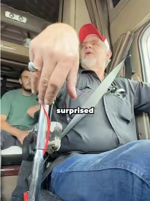 @Robert Boblitt can do anything while driving a truck 🚛🔥 @BlueCollarRejectz 