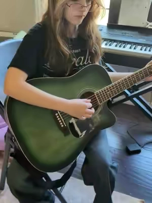 Glarry full sized electric acoustic guitar with an amp! Perfect for a beginner! #beginnerguitar #electricacoustic #guitarplayer #glarry 