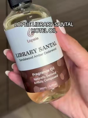 this one is so good 🪵#musky #sandalwoodscent #fragranceoil #hotelscent #essentialoils 