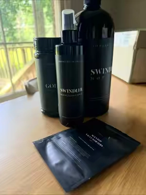 my house smells like LUXURY #mavwicks #mavwickscandleco #petodorremover #cleaninghacks 