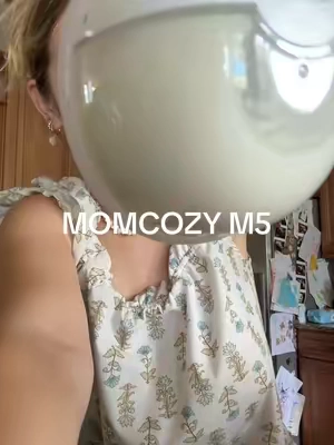 These are SO STRONG for being so affordable 😆🍼🤍 #momcozy #momcozym5 #momcozywearablepump #wearablepumps #tiktokshopsummersale 