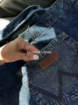 finally back in stock 💙 90s denim tote vibes #wrangler #denimtote #countrystyle #westernvibes 