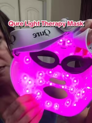 The skincare step that’s actually worth making time for? Red light therapy. It’s my daily non-negotiable. #redlighttherapy #skincareroutine #qureskincare #beautyfinds #over40skincare 