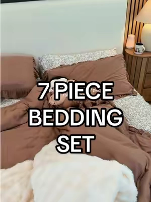 It’s soft it’s lightweight but fluffy at the same time just the perfect fall bedding!! #tiktokshopcreatorpicks #tiktokshopsummersale #falldecor #beddingdecor #beddingset 