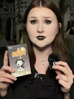 Who else is excited for Halloween 💀🕸️✨ 