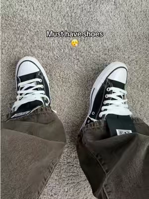 👆🏽Grab a pair before they sell out👆🏽 #recentpickups #musthaves #converse #trending #viraltiktok 