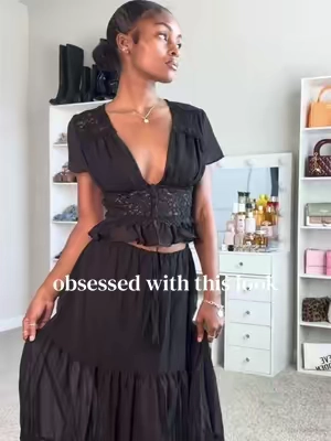 I just love this look. 🖤 #twopieceset #skirtoutfits #summeroutfits #skirtset #blackoutfit 