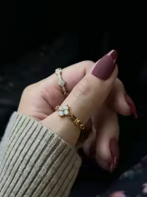 en route 18k gold plated clover ring ✨ #cloverring #cloverjewelry #daintyjewelry #ringstack #tiktokshopsummersale @en route jewelry 