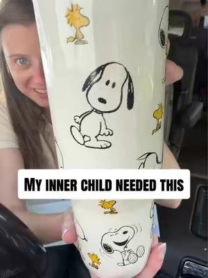 This tumbler is the definition of nostalgic with the peanuts 🥹 #peanuts #charliebrown #tumbler #tumblersoftiktok @zak designs 