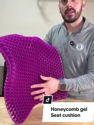 So cushy 🤤 #seatcushion #comfy #backpain #painrelief 